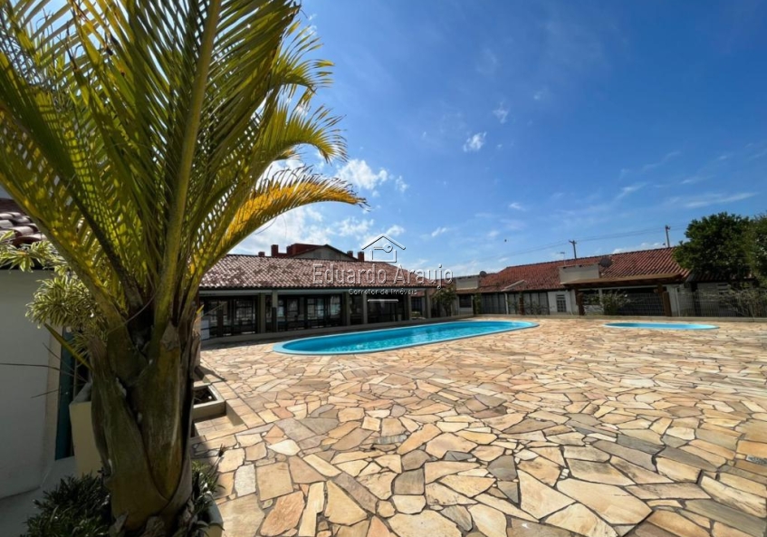 Sobrado 01 Dorm