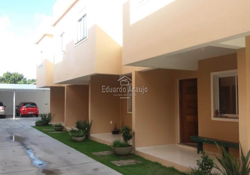 Sobrado geminado 2 dorm