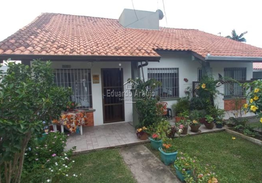 Sobrado 03 Dorm