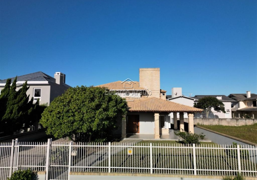 Sobrado 05 Dorm