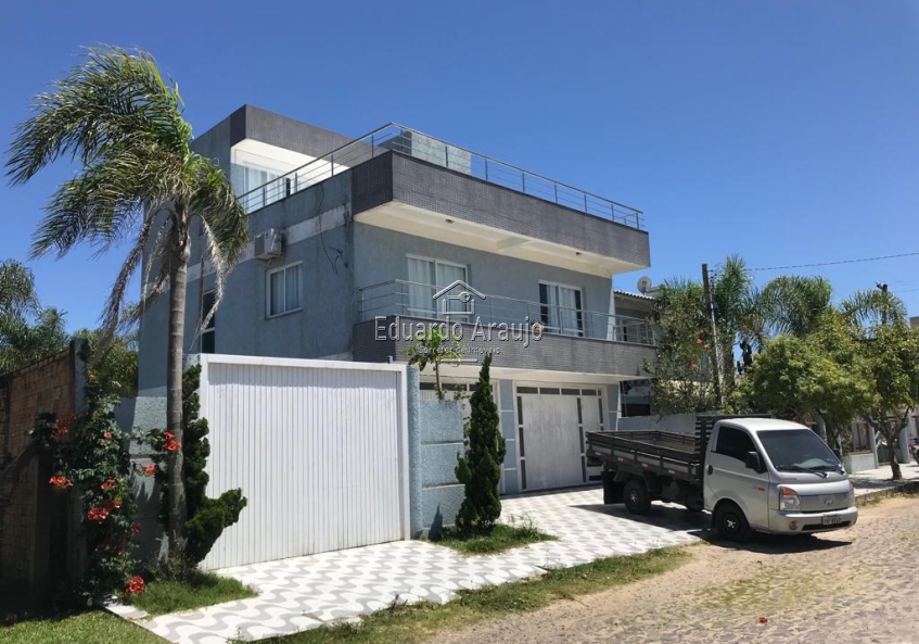 Sobrado 05 Dorm