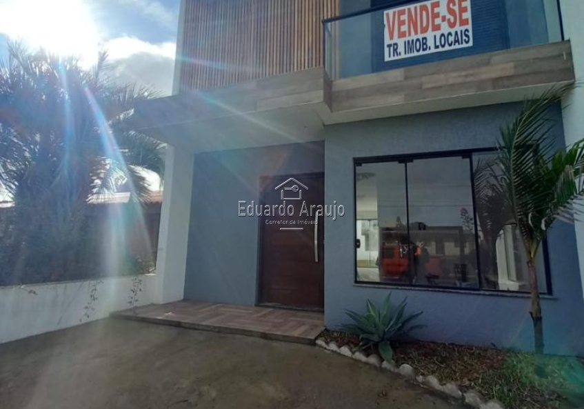 Sobrado 03 Dorm