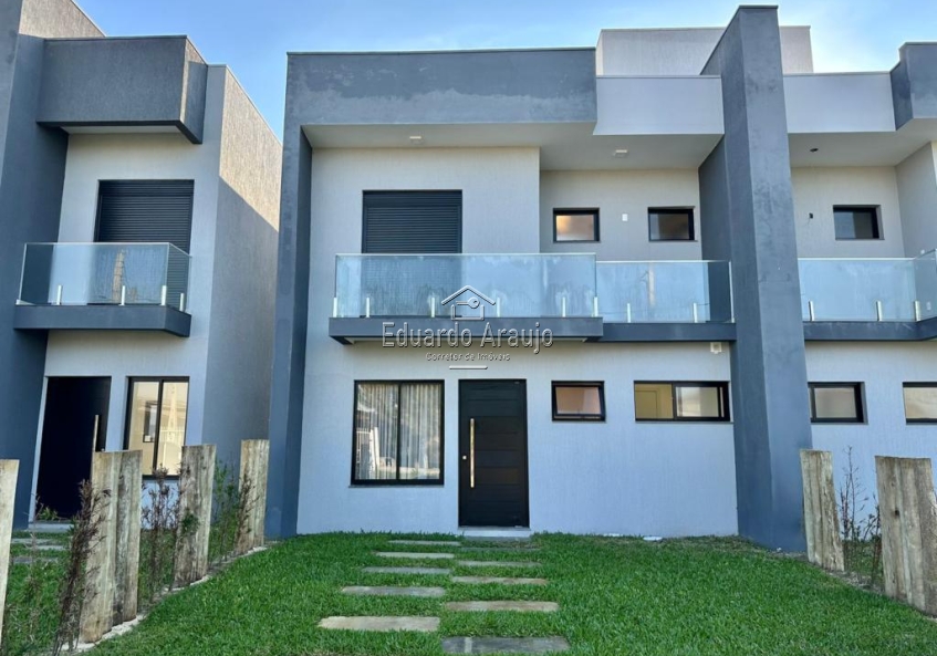 Sobrado 03 Dorm