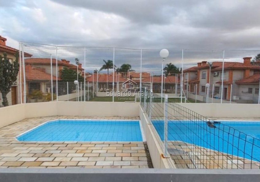 Sobrado 02 Dorm