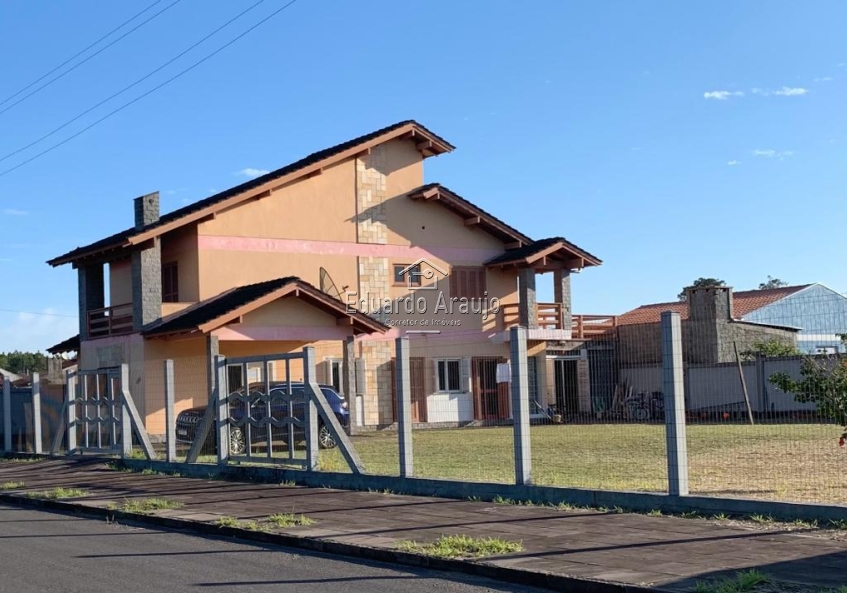 Sobrado 04 Dorm