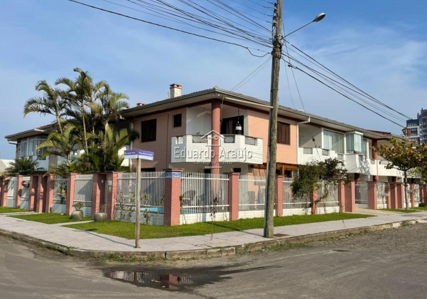 Sobrado geminado 3 dorm
