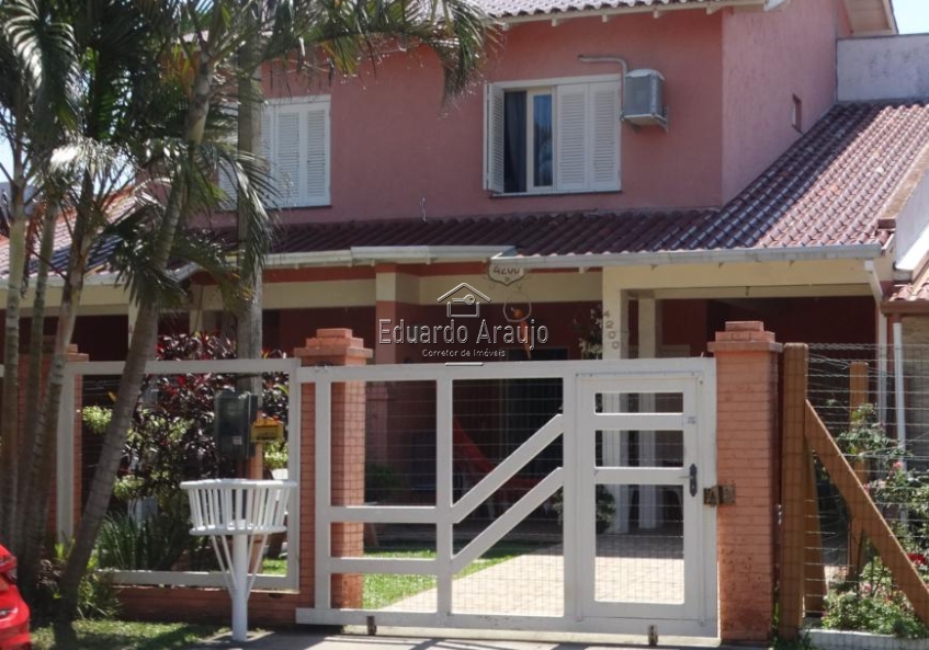Sobrado 03 Dorm