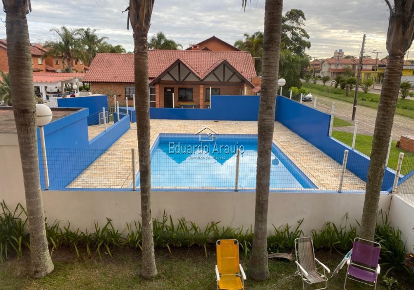 Sobrado 2 dorm e meio