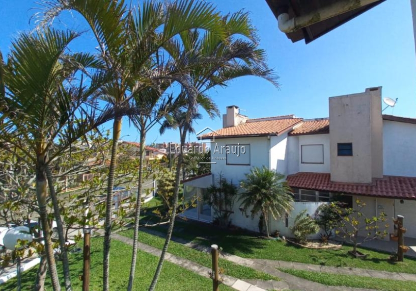Sobrado 02 Dorm