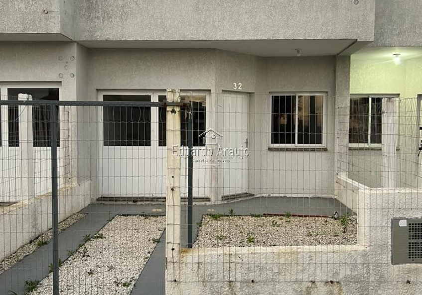 Casa geminada 3 dorm