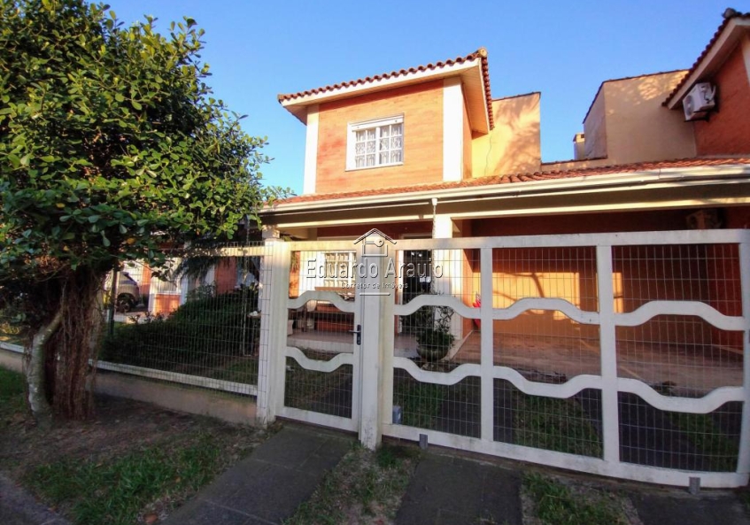Sobrado 02 Dorm