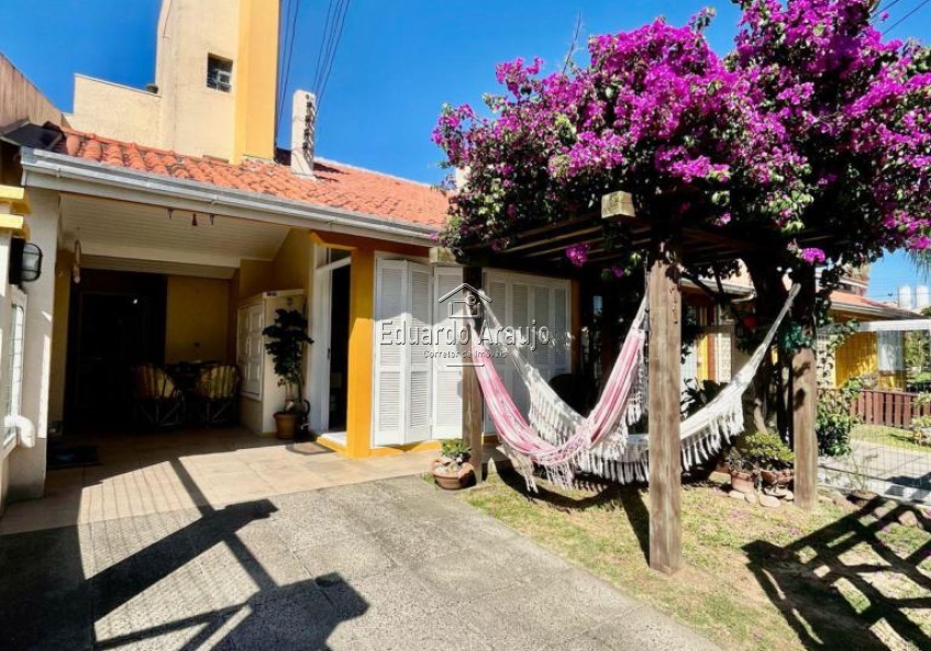Sobrado 03 Dorm