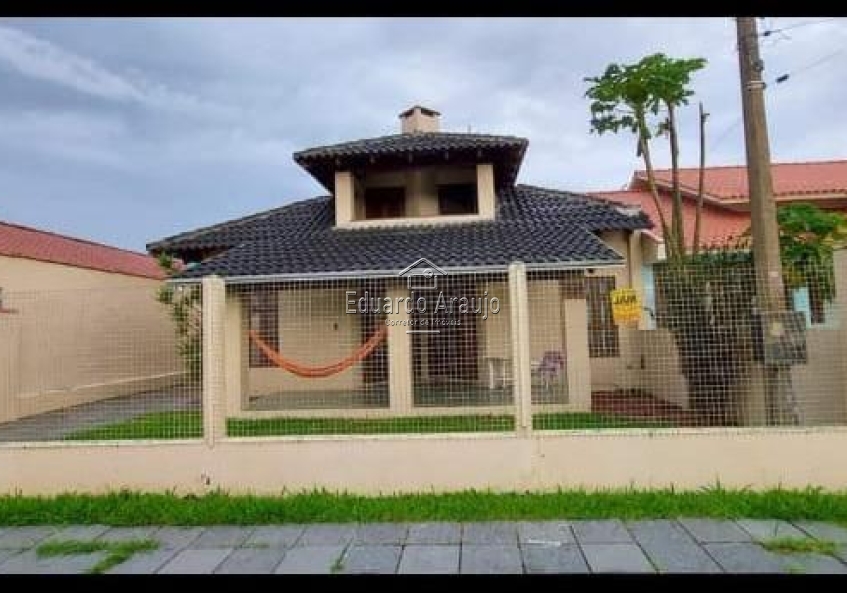 Sobrado 04 Dorm