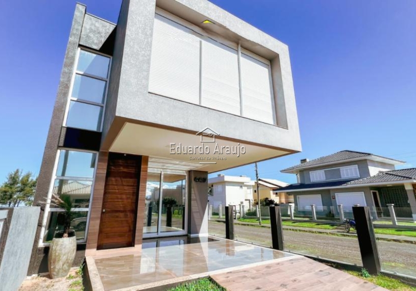Sobrado 03 Dorm