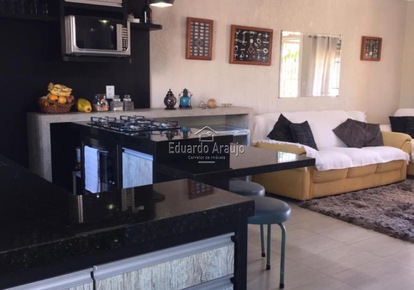 Sobrado 02 Dorm